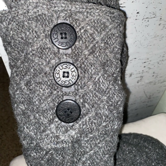 UGG classic cardy boots, gray knitted boots,size 5 - Picture 3 of 6